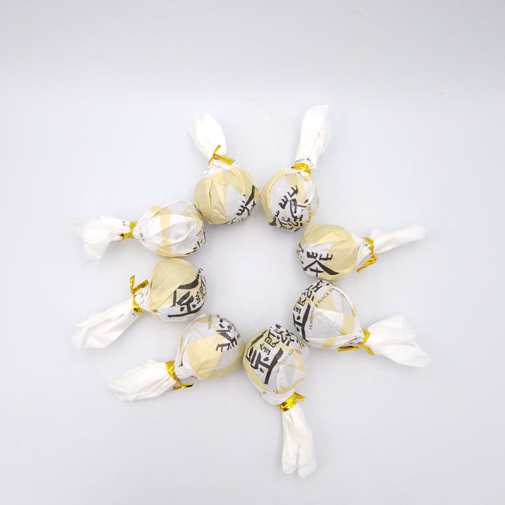 Dispersing Black Tea Ball with Honeysuckle