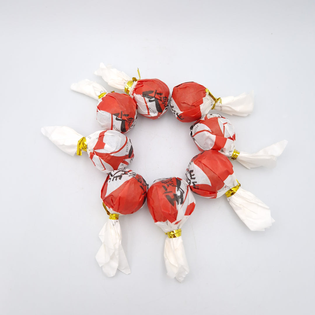 Dispersing Black Tea Ball with Roses